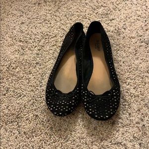Old navy black and white flats